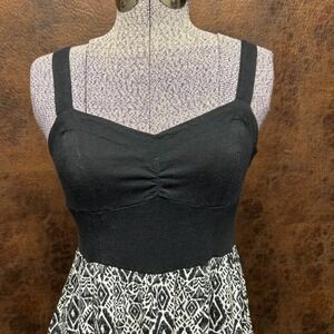 MUDD Medium Maxi Aztec Pattern Black Bodice Cross Back Adjustable Straps Boho